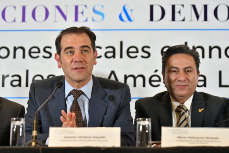 Lorenzo Córdova Vianello, Consejero Presidente del INE y Mario Velázquez Miranda Consejero Presidente del IECM.