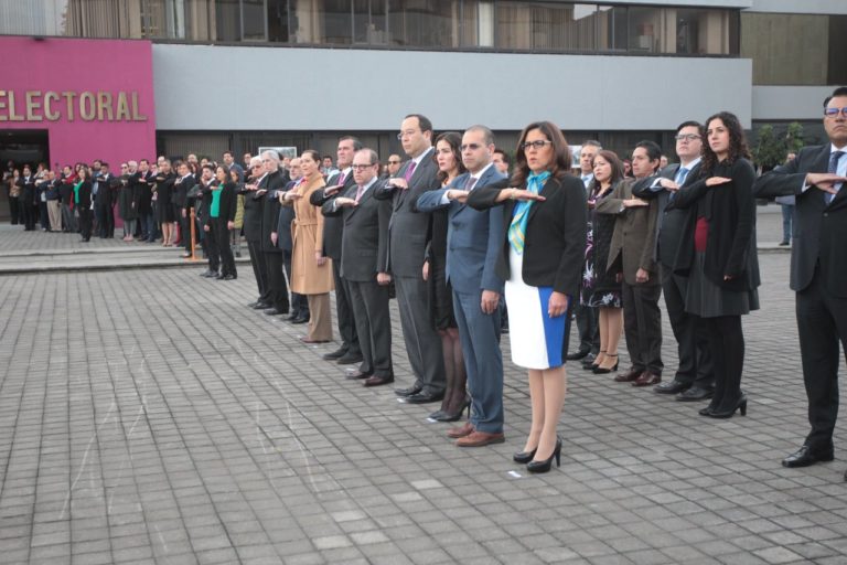 Ceremonia de Honores a la Bandera