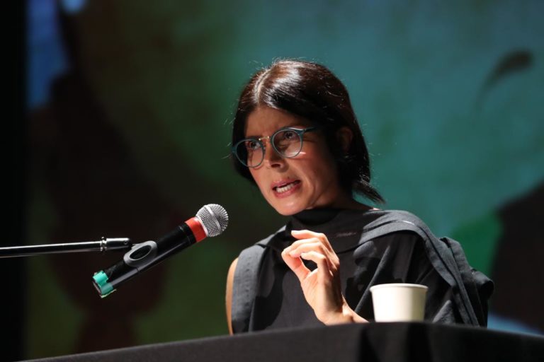 Ely Guerra en la FIL Guadalajara 2018.