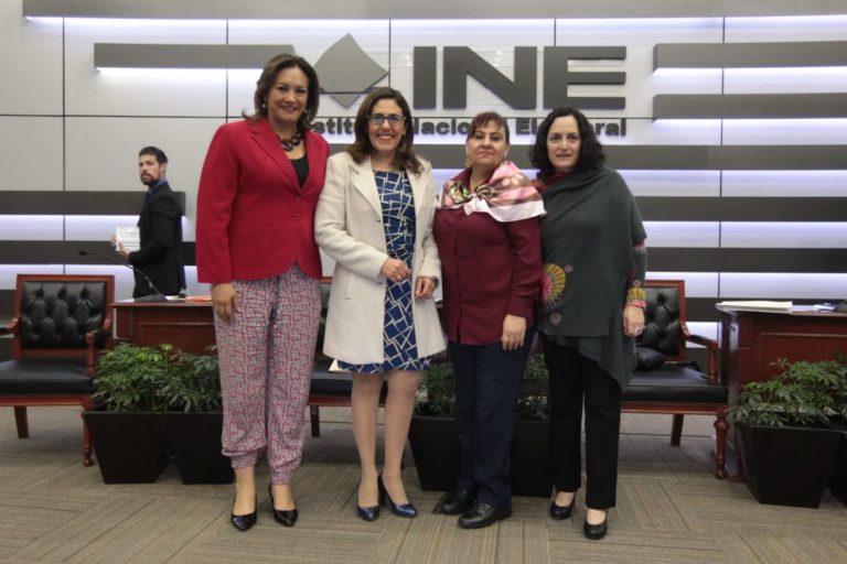 Mesa:  Modelo de fiscalización del gasto programado para el liderazgo político de las mujeres.