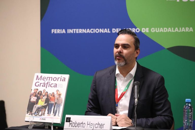 Roberto Heycher Cardiel  Soto Director Ejecutivo de Capacitación Electoral y Educación Cívica  DECEYEC  INE