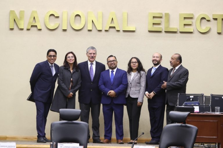 Ganadores del Premio Especial al Mérito Extraordinario 2017-2018.