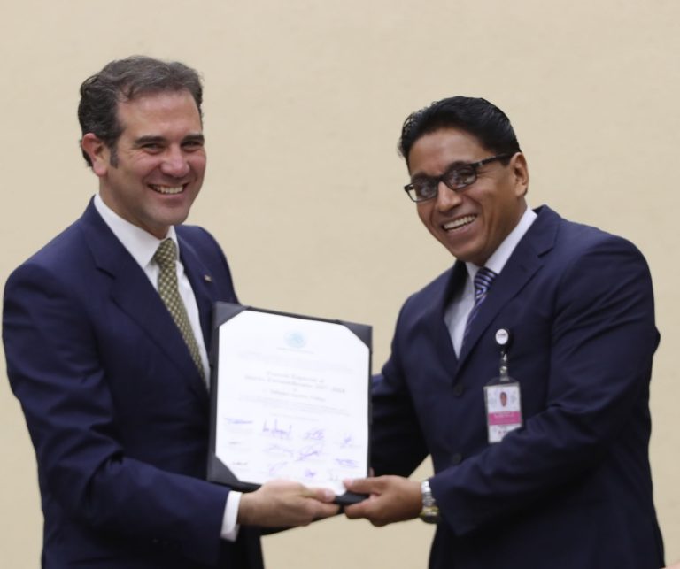 Salvador Aguirre Vallejo, Vocal de Organización Electoral del Distrito 07 en el estado de Oaxaca.
