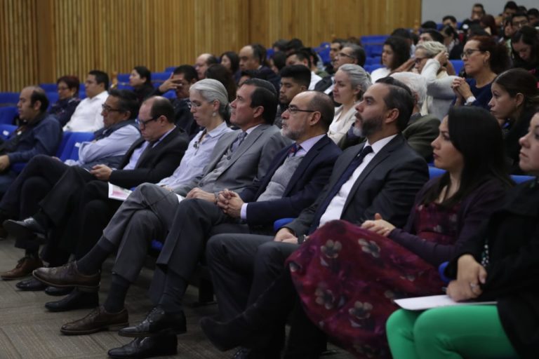 Conferencia Magistral estacional invierno 2019 “Medio ambiente y democracia”.