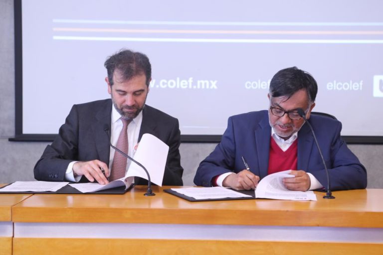 Lorenzo Córdova Vianello, Consejero Presidente del INE Y Alberto Hernández Presidente del COLEF en la Firma del Convenio General entre el Instituto Nacional Electoral (INE) y el Colegio de la Frontera norte (COLEF).