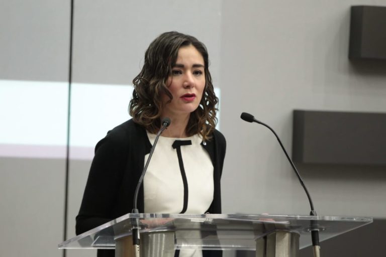 Dania Ravel Cuevas, Consejera Electoral en la Inauguración del Primer Foro AMCEE La Democracia se construye desde lo local.