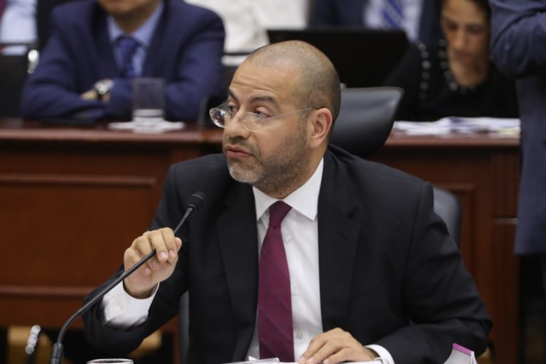 Consejero Electoral José Roberto Ruíz