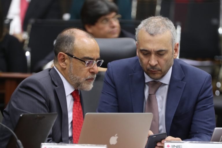 Jaime Rivera Velázquez y Benito Nacif Hernández Consejeros Electorales.