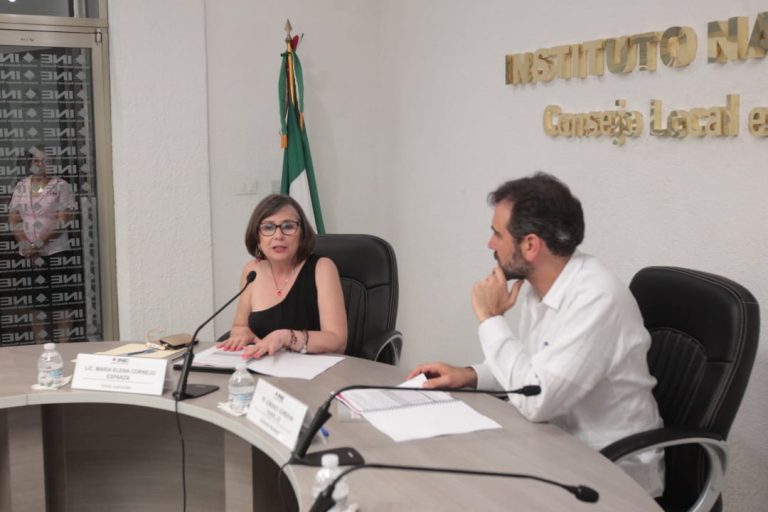 María Elena Cornejo Esparza Vocal Ejecutivo de la Junta Local en el estado de Tabasco y Lorenzo Córdova Vianello, Consejero Presidente del INE.