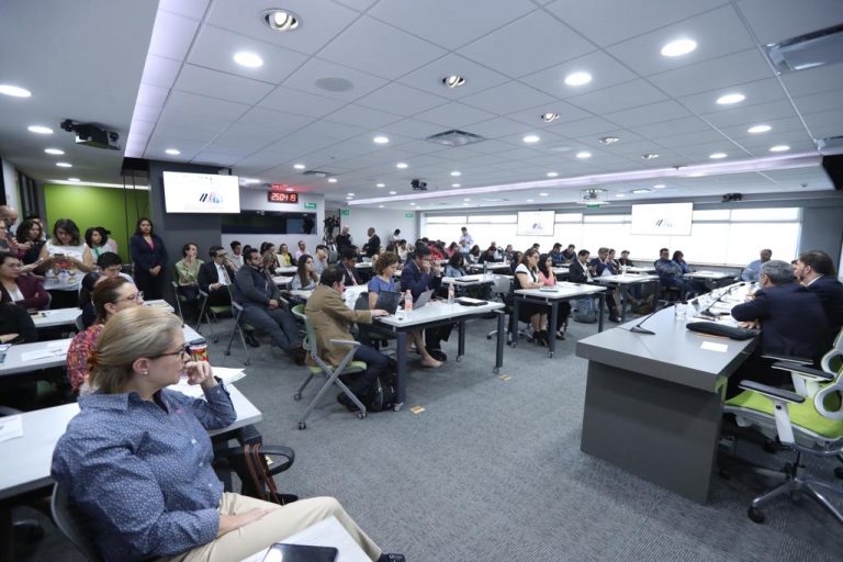 Mesa 2. Redes Sociales digitales y su impacto en la construcción de ciudadanía, en la participación ciudadana y en la ampliación de derechos.