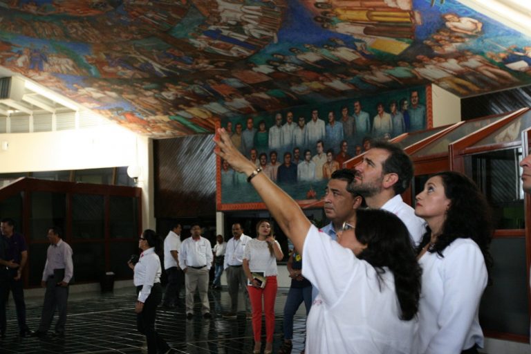 Visita del Consejero Presidente del INE Lorenzo Córdova Vianello en el Congreso del estado de Quintana Roo.