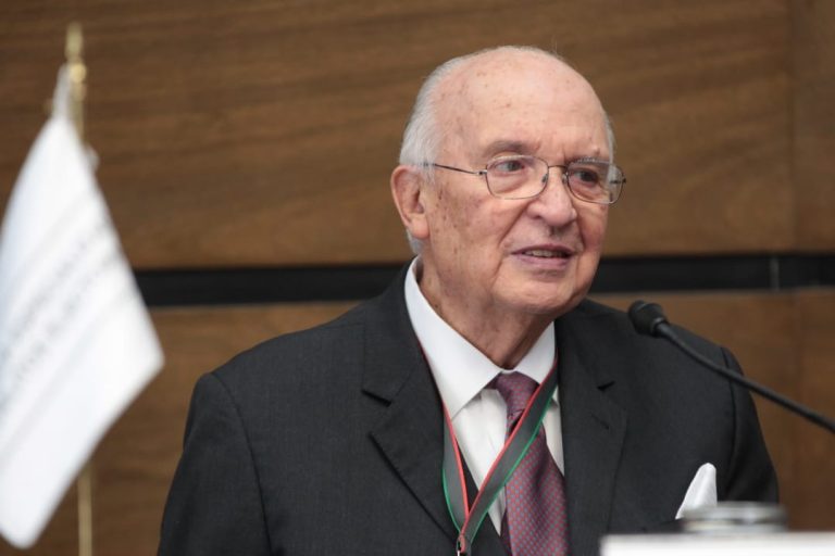 José Agustín Ortiz Pinchetti, Titular de la FEPADE.