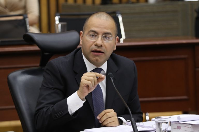 Roberto Ruíz Saldaña, Consejero Electoral.