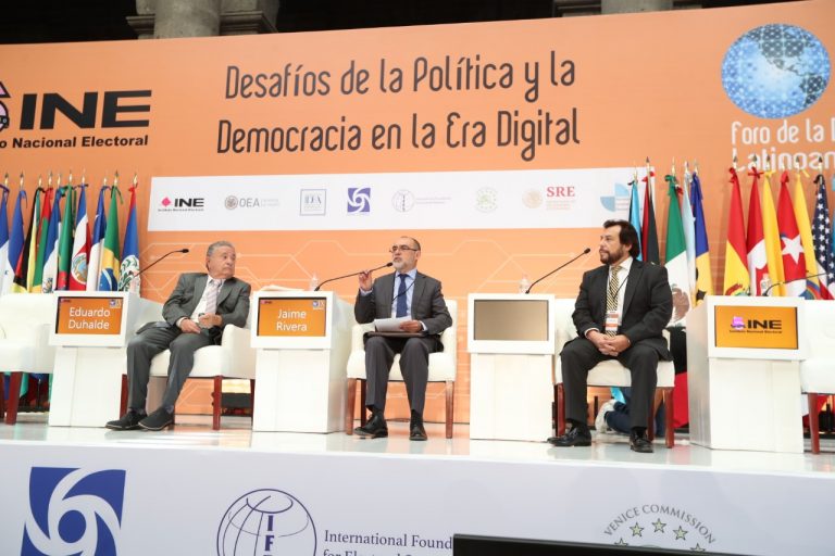Conversatorio II Oteando el horizonte: dilemas y alternativas para fortalecer instituciones y prácticas democráticas.
