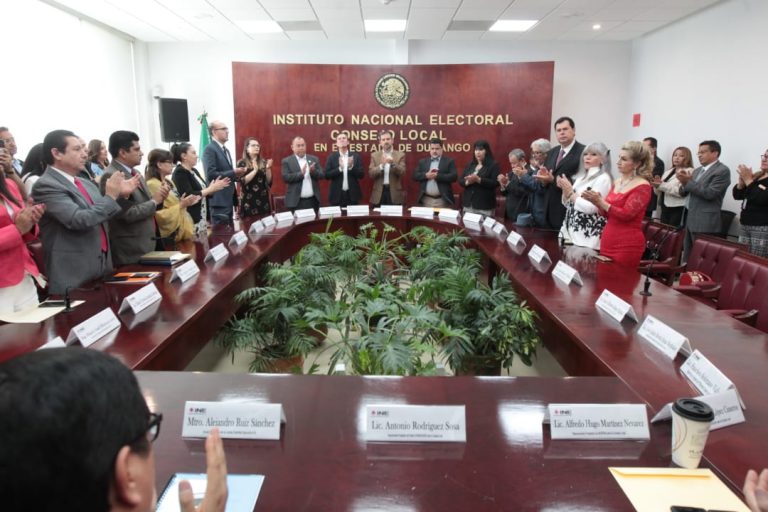 Reunión con Vocales Ejecutivos de las Juntas Distritales Ejecutivas del INE, con integrantes del Consejo Local del INE Durango y con integrantes del Consejo General del IEPC de Durango.