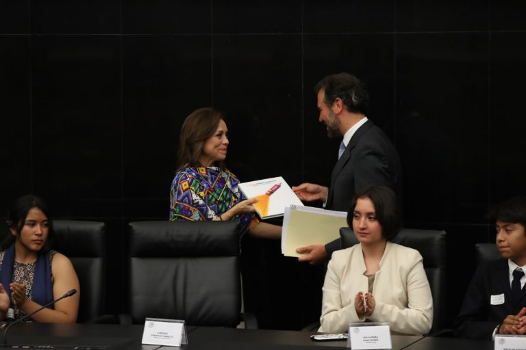 Senadora Josefina Vázquez Mota y Lorenzo Córdova Vianello, Consejero Presidente del INE