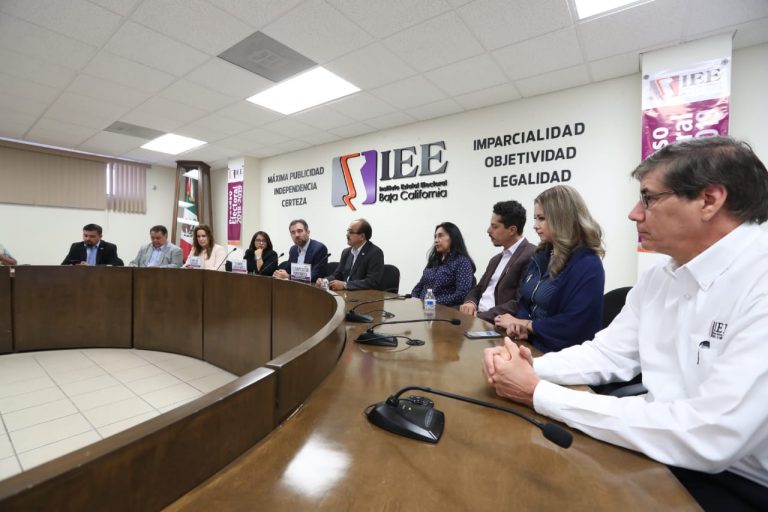 Reunión con el Instituto Estatal electoral de Baja California  IEEBC