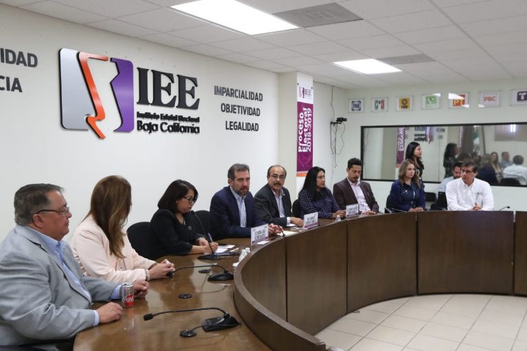 Reunión con el Instituto Estatal electoral de Baja California  IEEBC