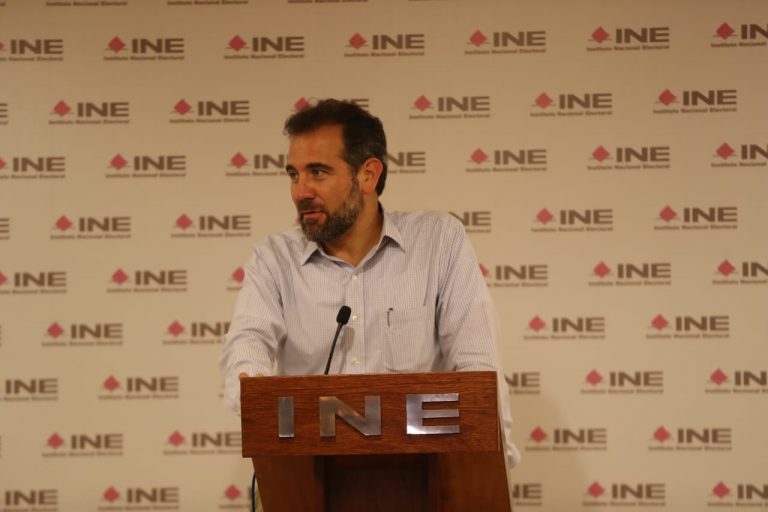 Reunión  con la estructura