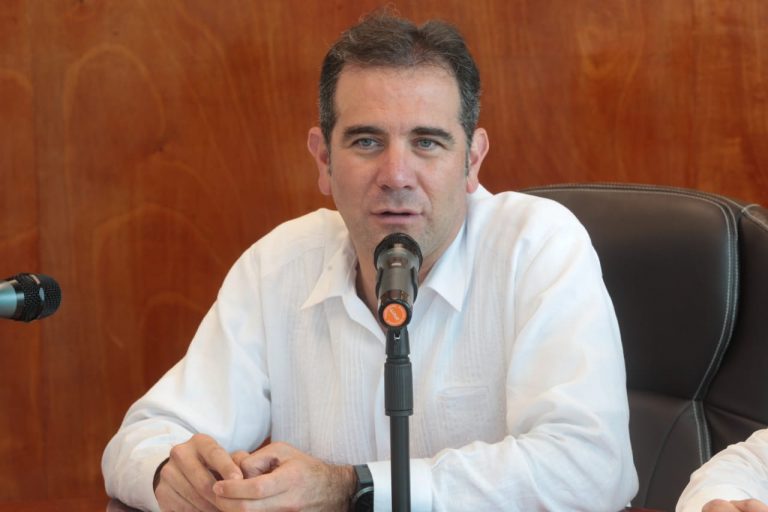 Encuentro con funcionarios  de la estructura de la junta local y distritales 3 y 4 de  Quintana Roo.