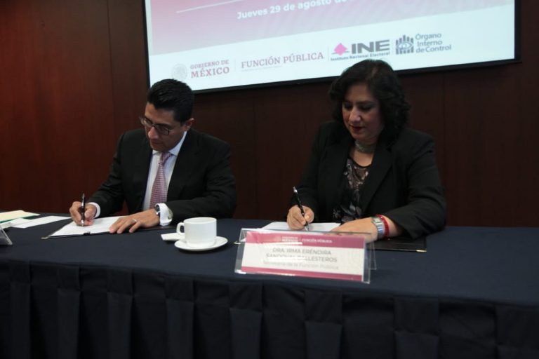 Firma de Convenio de Colaboración entre el INE y la Secretaría de la Función Pública.