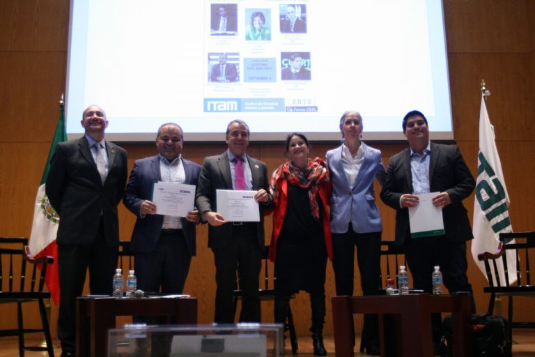 Mesa  Modelo de autoridad electoral.