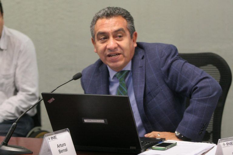 Arturo Bernal, Representante de agrupación con discapacidad.