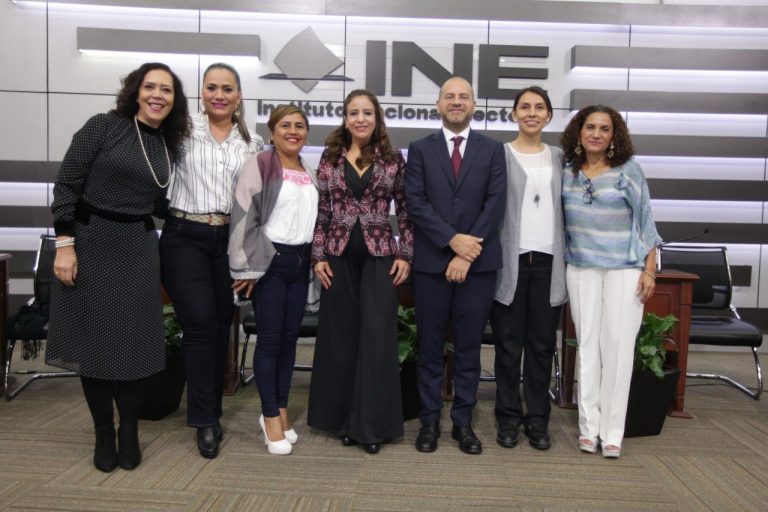 Mesa: Retos que las Mujeres enfrentan en el ejercicio efectivo de cargos públicos a nivel local