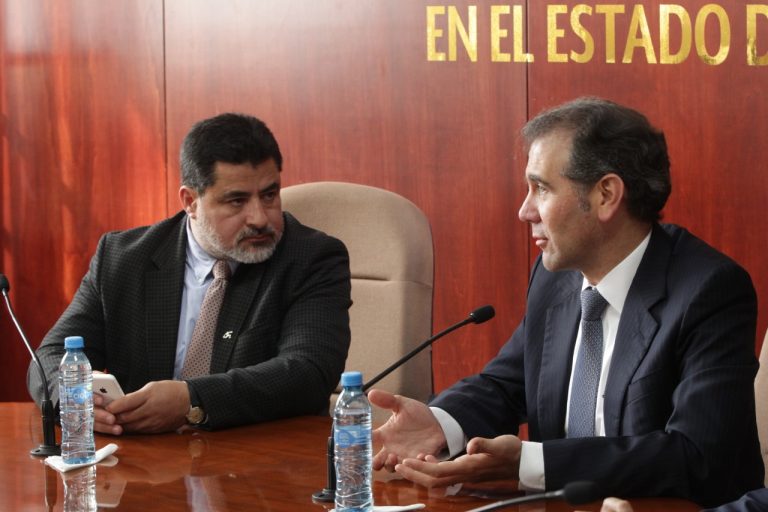 Matías Chiquito Díaz de León, Vocal Ejecutivo de la Junta Local Ejecutiva del INE en Zacatecas y Lorenzo Córdova Vianello, Consejero Presidente del INE.