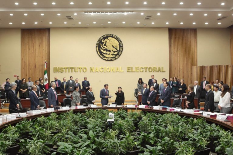 Toma de protesta de Elizabeth Tapia Quiñones, Vocal Ejecutiva de la Junta Local Ejecutiva en el estado de Campeche.
