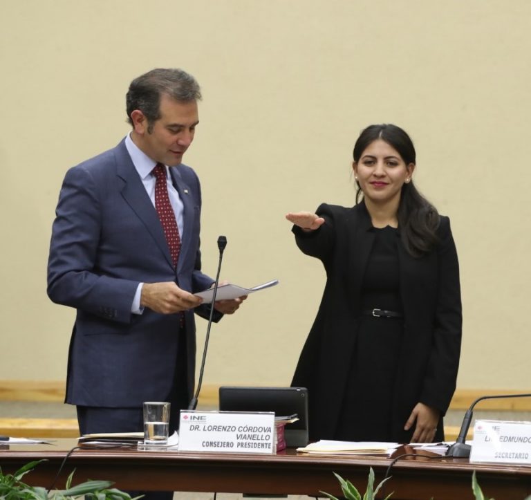 Toma de protesta de Elizabeth Tapia Quiñones, Vocal Ejecutiva de la Junta Local Ejecutiva en el estado de Campeche.