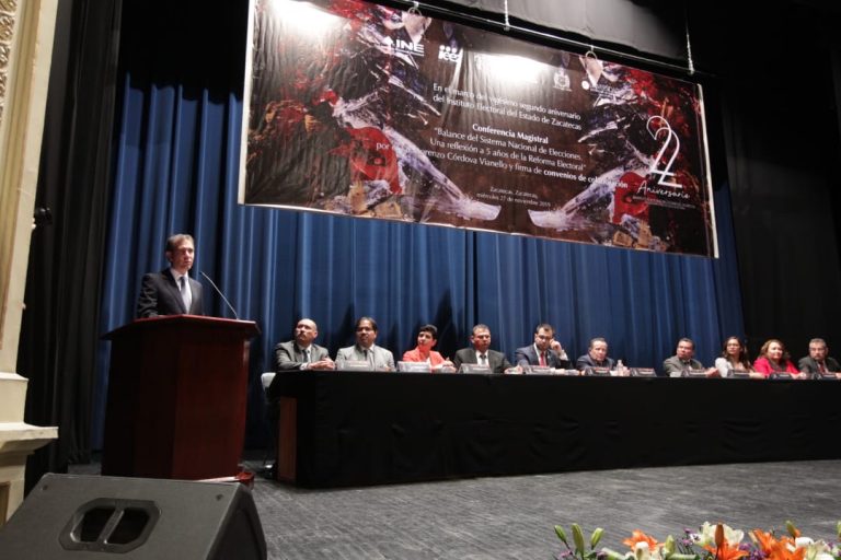 En el marco del 22 aniversario del IEEZ. Conferencia magistral “Balance del Sistema Nacional de Elecciones. Una reflexión a 5 años de la Reforma Electoral”.