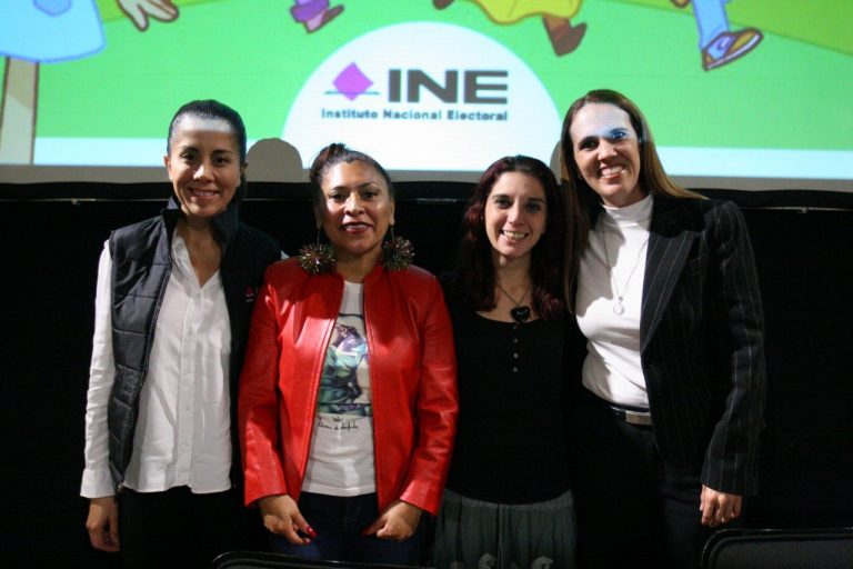 De izq. A der.  Mónica Páez Villa INE, Natividad Cárdenas, Gabriela Romero y Katia Morales