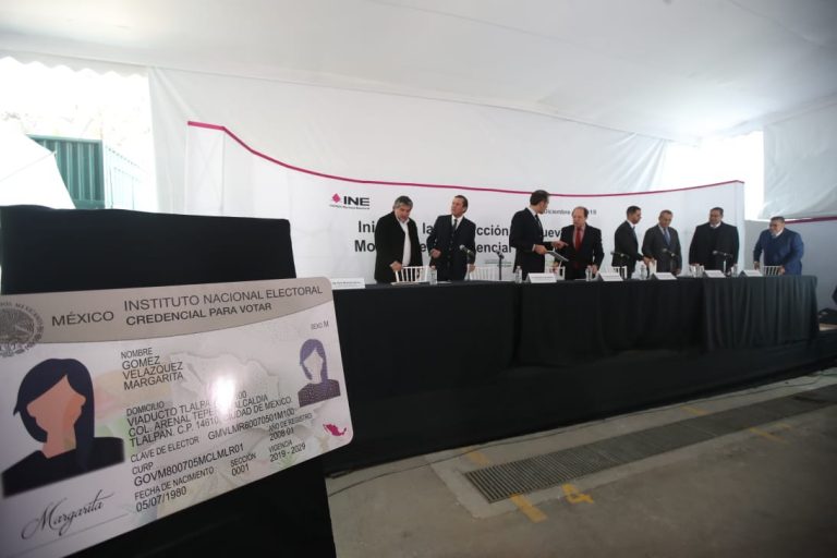 “Inicio de la Producción del Nuevo Modelo de la Credencial para Votar”.