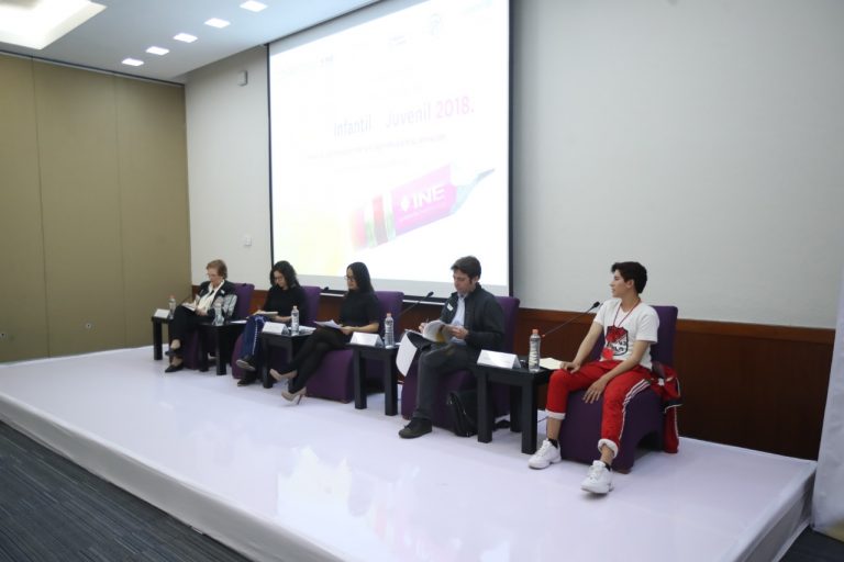 Mesa 2. Prevención y atención de la violencia en el hogar, entornos escolares y en la comunidad.