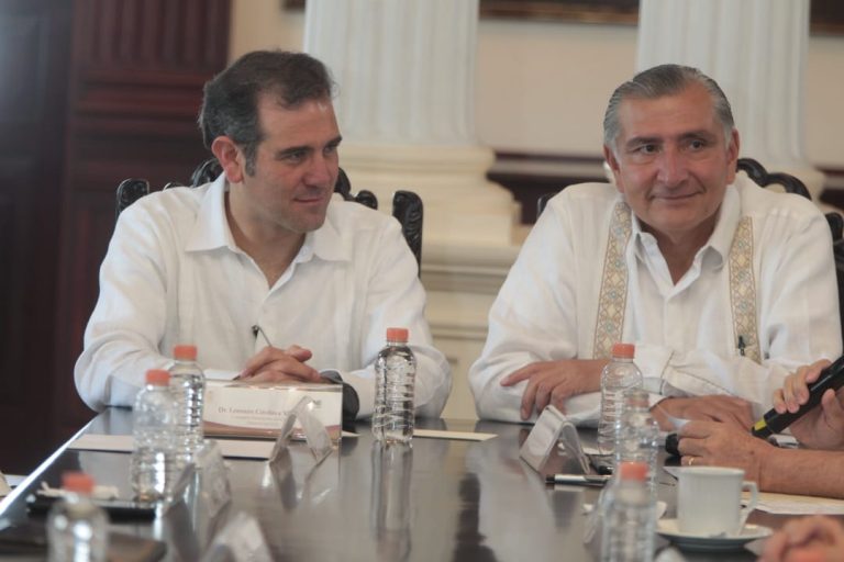 Lorenzo Córdova Vianello, Consejero Presidente del INE y Adán Augusto López Hernández.