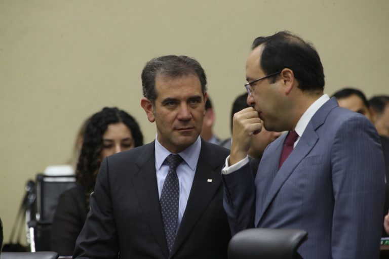 Lorenzo Córdova Vianello, Consejero Presidente y Ciro Murayama Rendón Consejero Electoral.