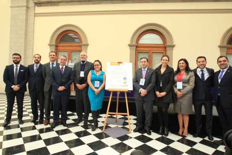 Develación de la Placa de Certificación en la Norma Internacional ISO TS54001-2019