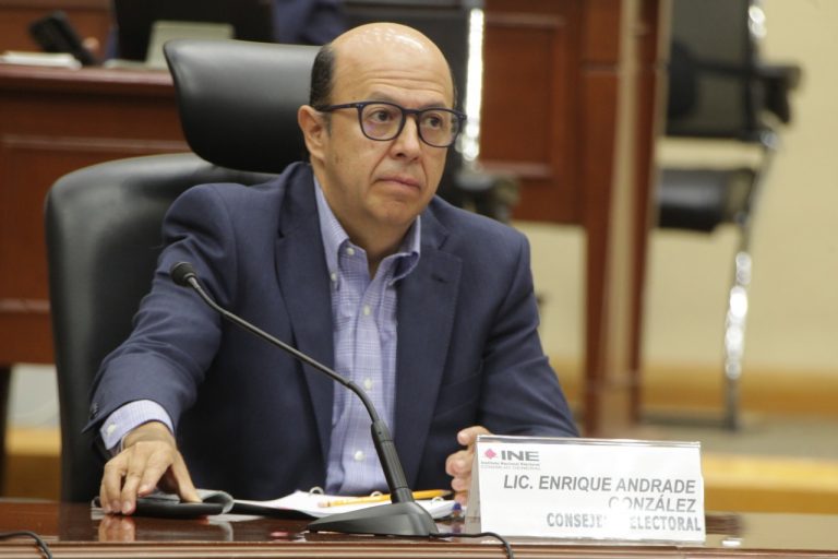 Consejero Electoral de INE  Enrique Andrade