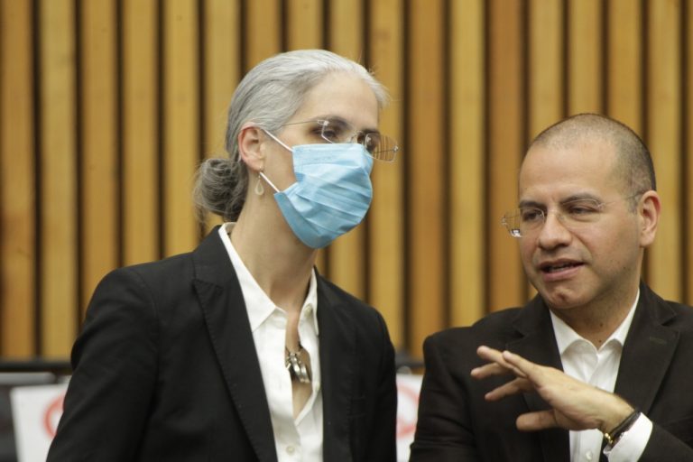 Consejera Electoral Pamela San Martín y Consejero Electoral Roberto Ruíz Saldaña