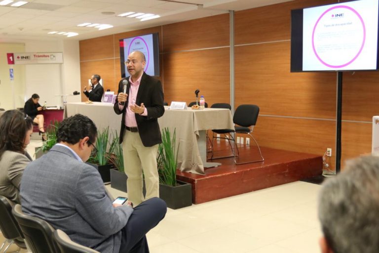 Roberto Ruíz Saldaña, Consejero Electoral del INE.