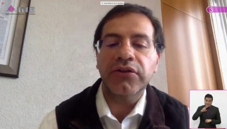 Roberto Ruíz Saldaña, Consejero Electoral.