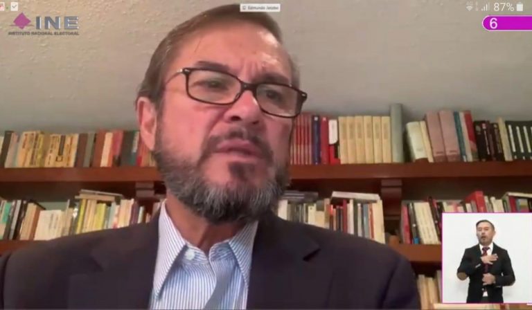 Edmundo Jacobo Molina, Secretario Ejecutivo.