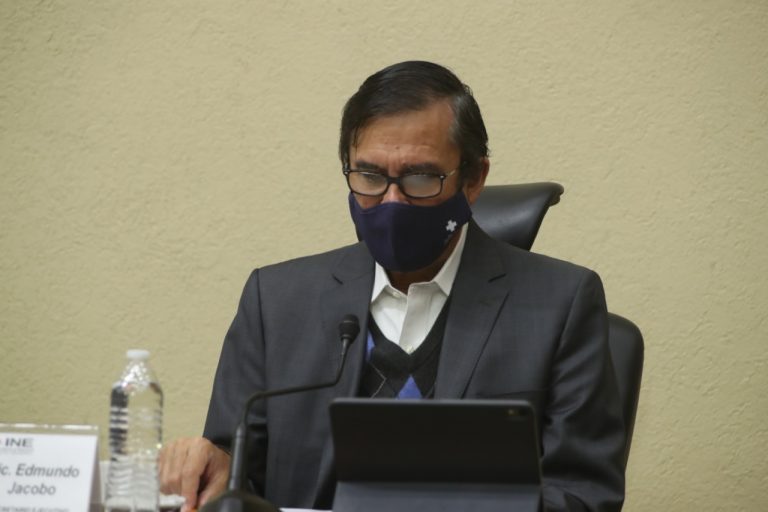 Edmundo Jacobo Molina, Secretario Ejecutivo.