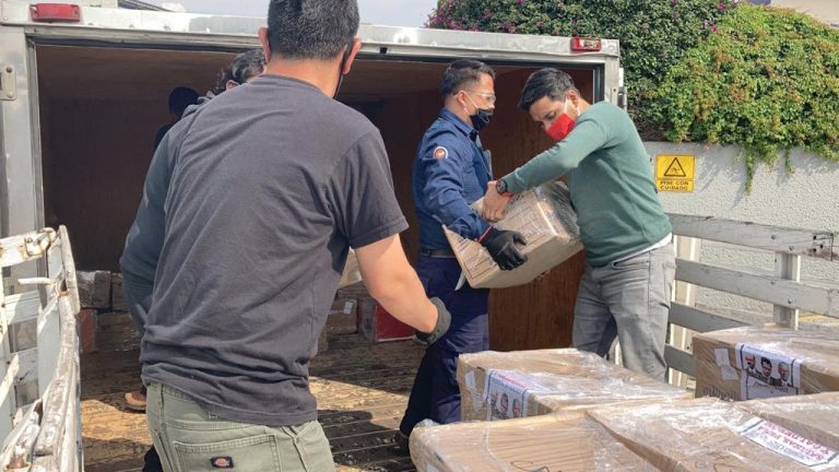 El INE Recibe del Senado las firmas para Reviision de lo que será la Consulta Ciudadana para juzgar a los ex presidentes.