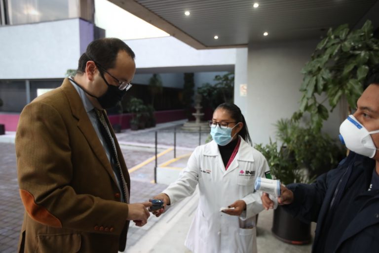 Se instaló filtro sanitario para todo el personal que trabaja en las Oficinas Centrales del Instituto.