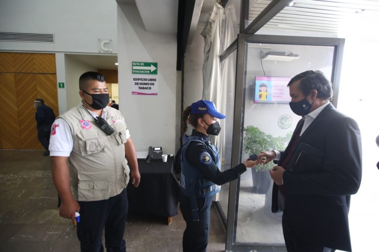 Se instaló filtro sanitario para todo el personal que trabaja en las Oficinas Centrales del Instituto.