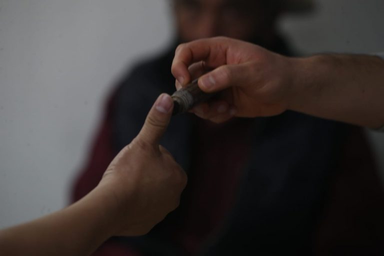 Con todas las medidas sanitarias se llevan a cabo las votaciones en los estado de Hidalgo y Coahuila.