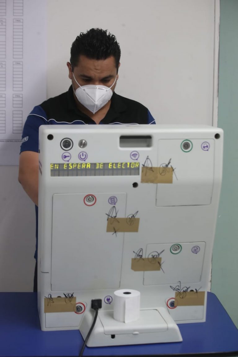 Urnas electrónicas instaladas en las casillas de votación, Elecciones de Hidalgo y Coahuila.