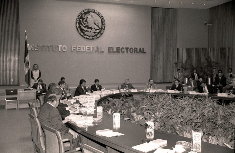 Sesión de Consejo General 1996.